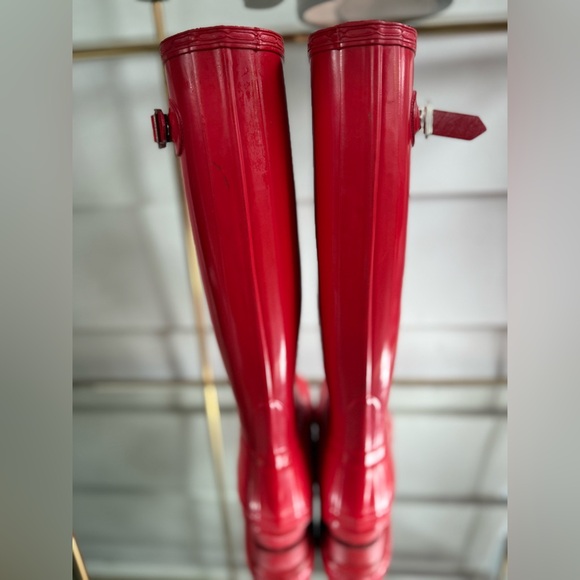 Hunter Women's Glossy Red Rain Boots - Picture 4 of 8